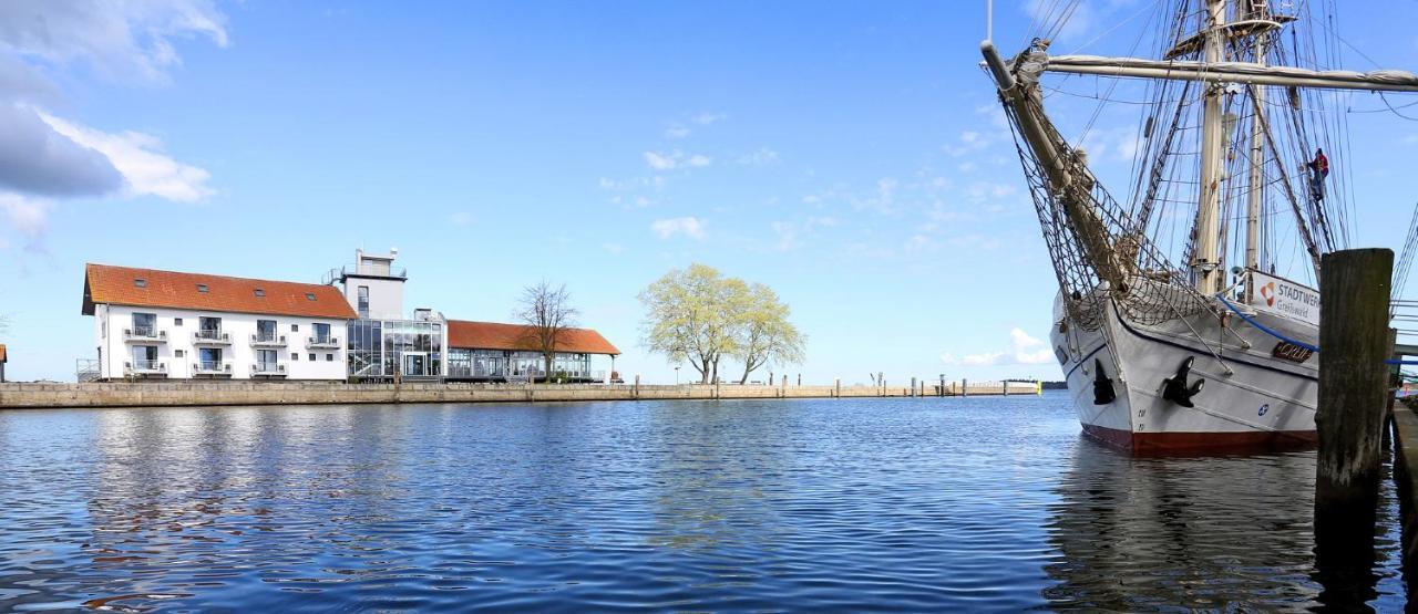 Hotel & Restaurant Utkiek Greifswald Exterior photo